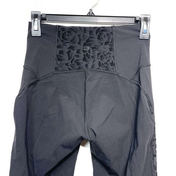 Lululemon Meant To Move 7/8 Tight Flocked Floral Cherry size 6 O39 - Picture 5 of 10